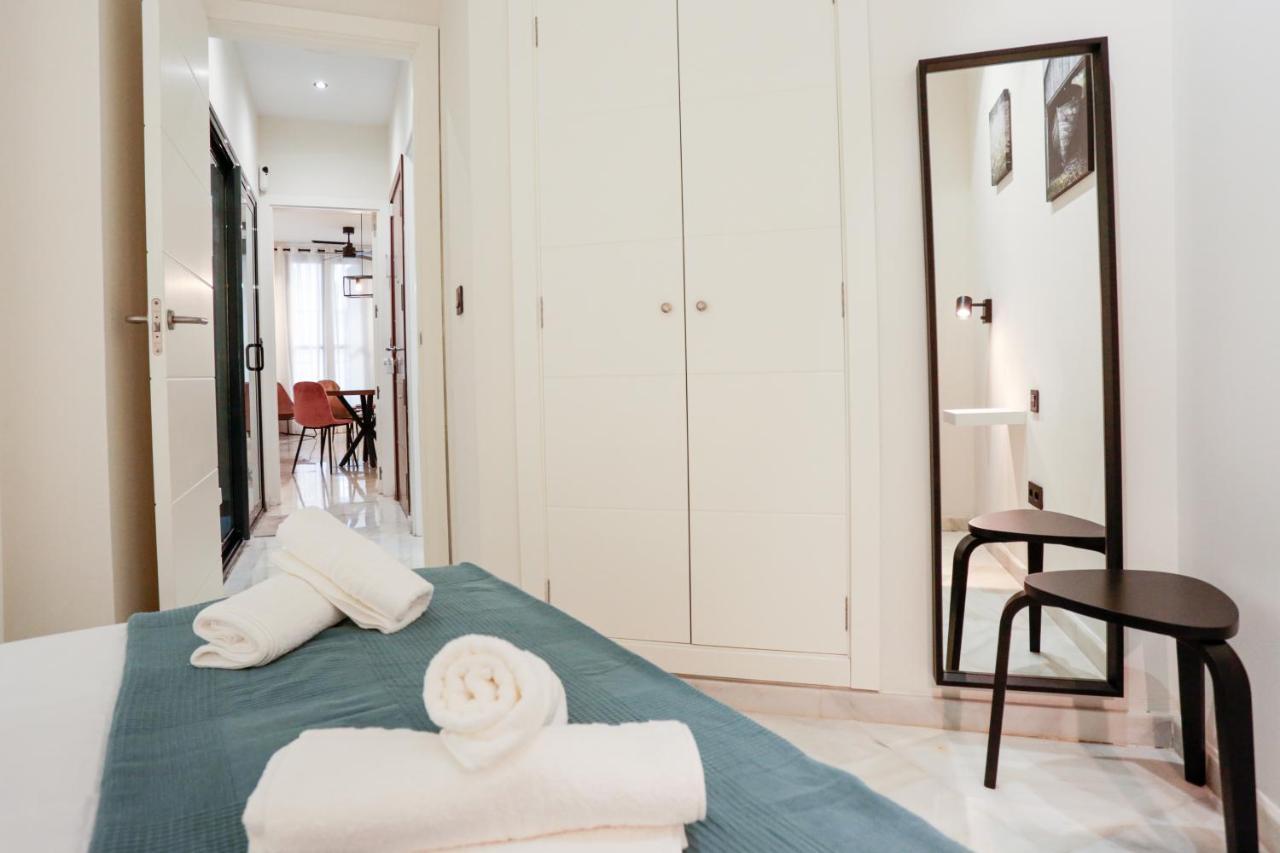 Monkeys Apartments Cervantes Севиля Екстериор снимка