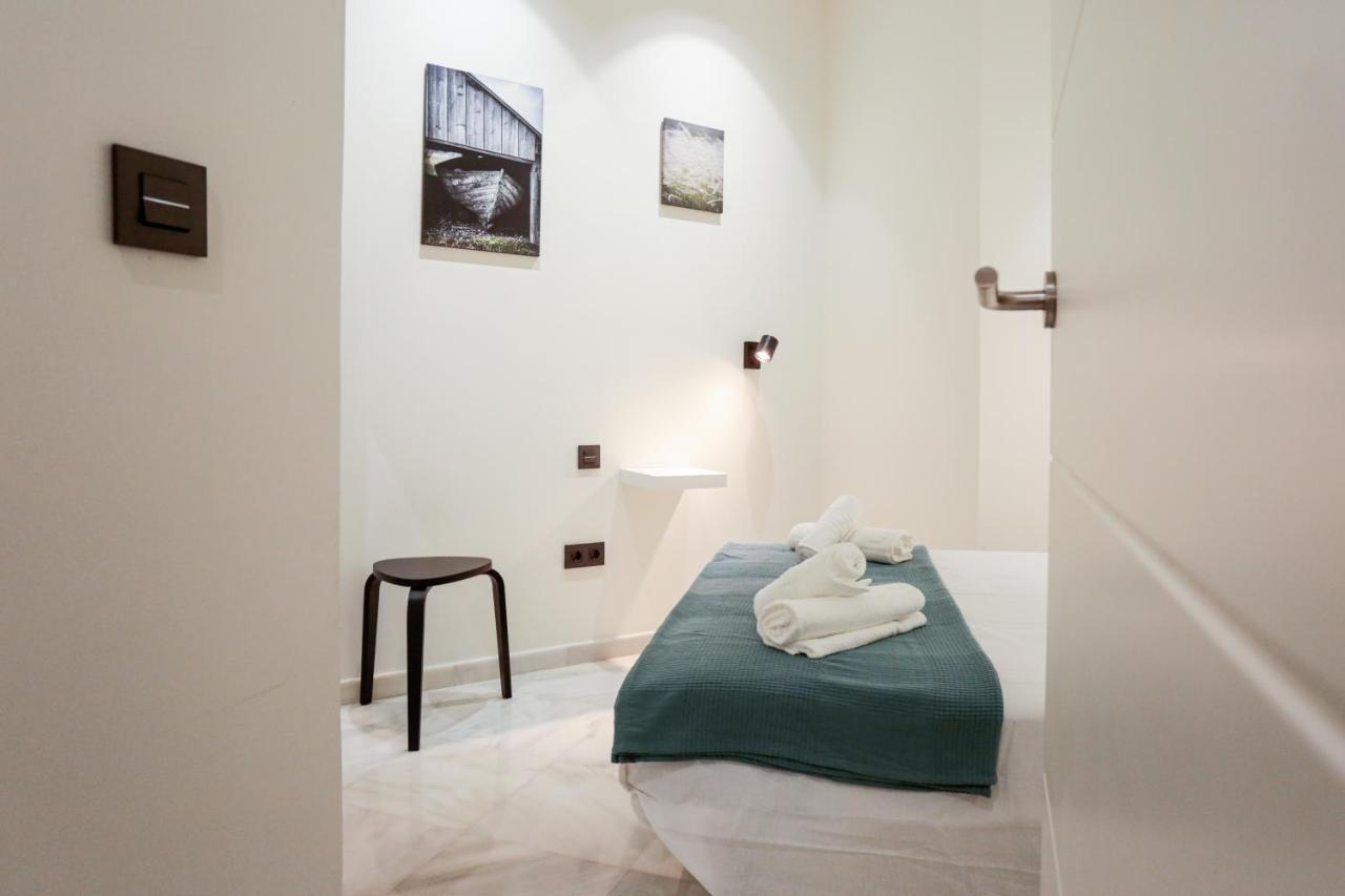 Monkeys Apartments Cervantes Севиля Екстериор снимка