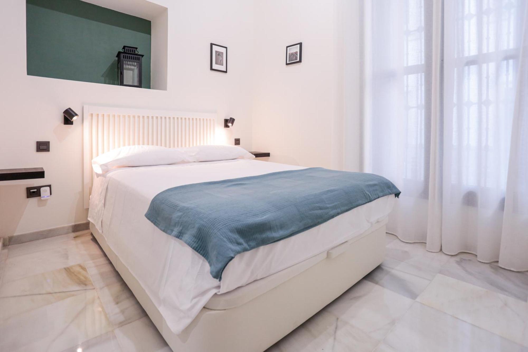 Monkeys Apartments Cervantes Севиля Екстериор снимка
