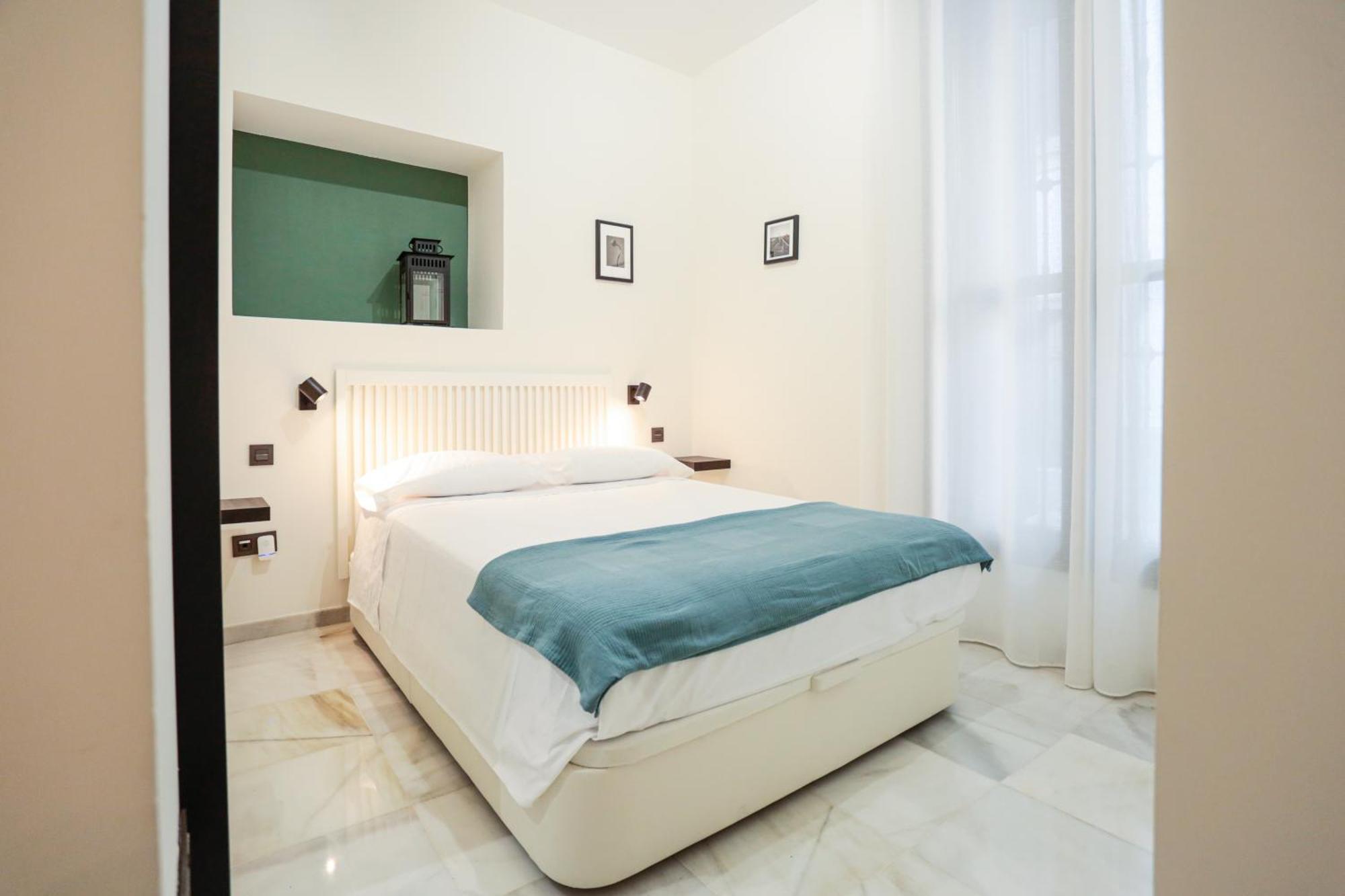 Monkeys Apartments Cervantes Севиля Екстериор снимка