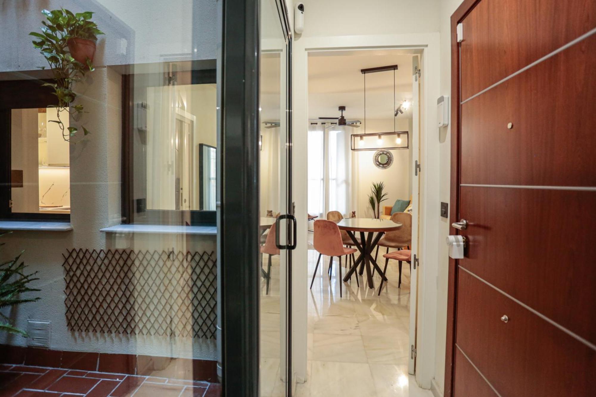 Monkeys Apartments Cervantes Севиля Екстериор снимка