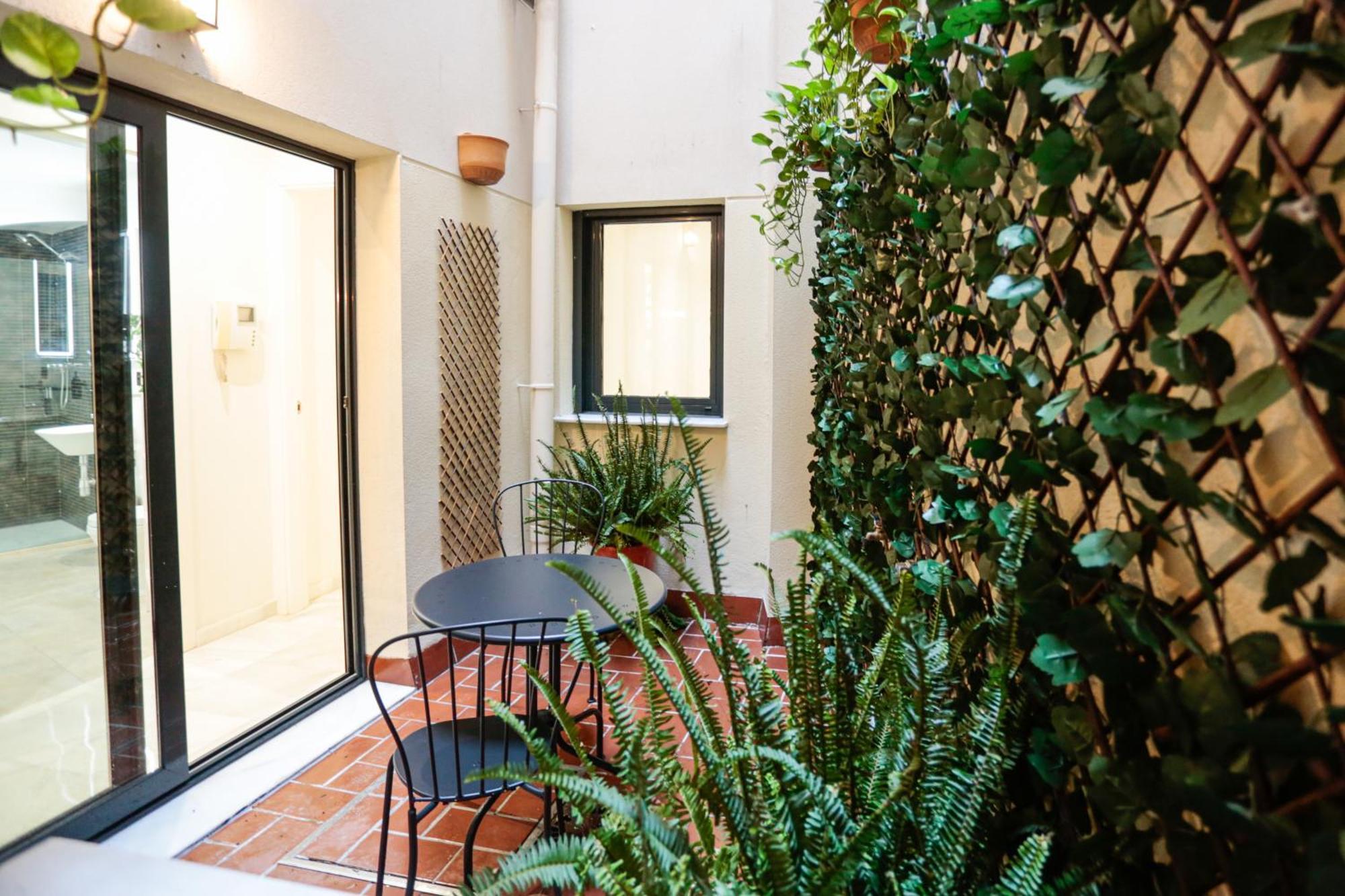 Monkeys Apartments Cervantes Севиля Екстериор снимка
